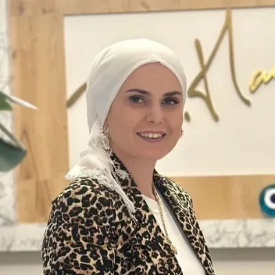 Op. Dr. Hacer Sadıkoğlu portresi
